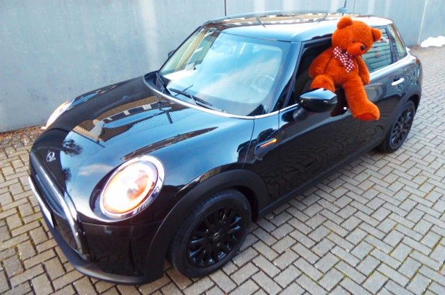 MINI ONE 2022