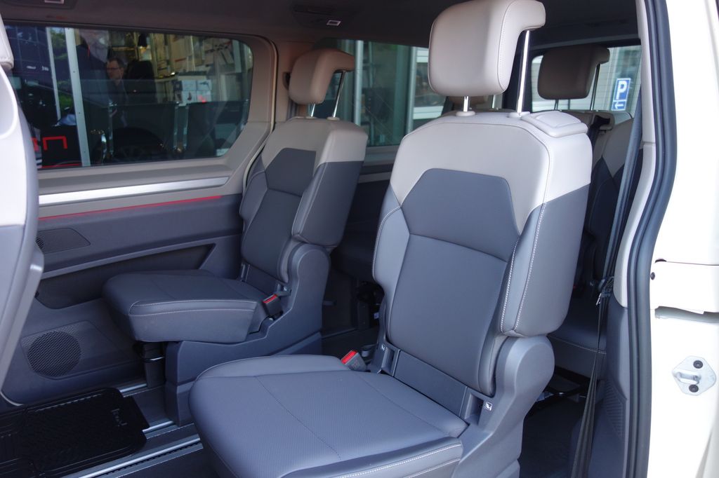 Volkswagen T7 Multivan 2025