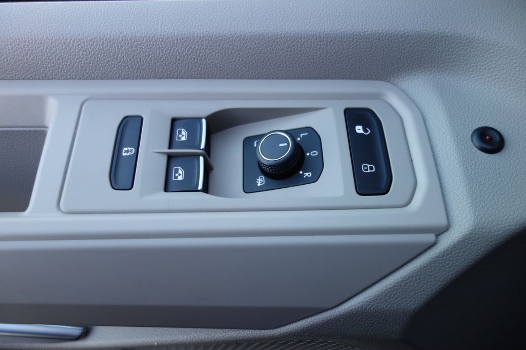 Volkswagen T7 Multivan 2025