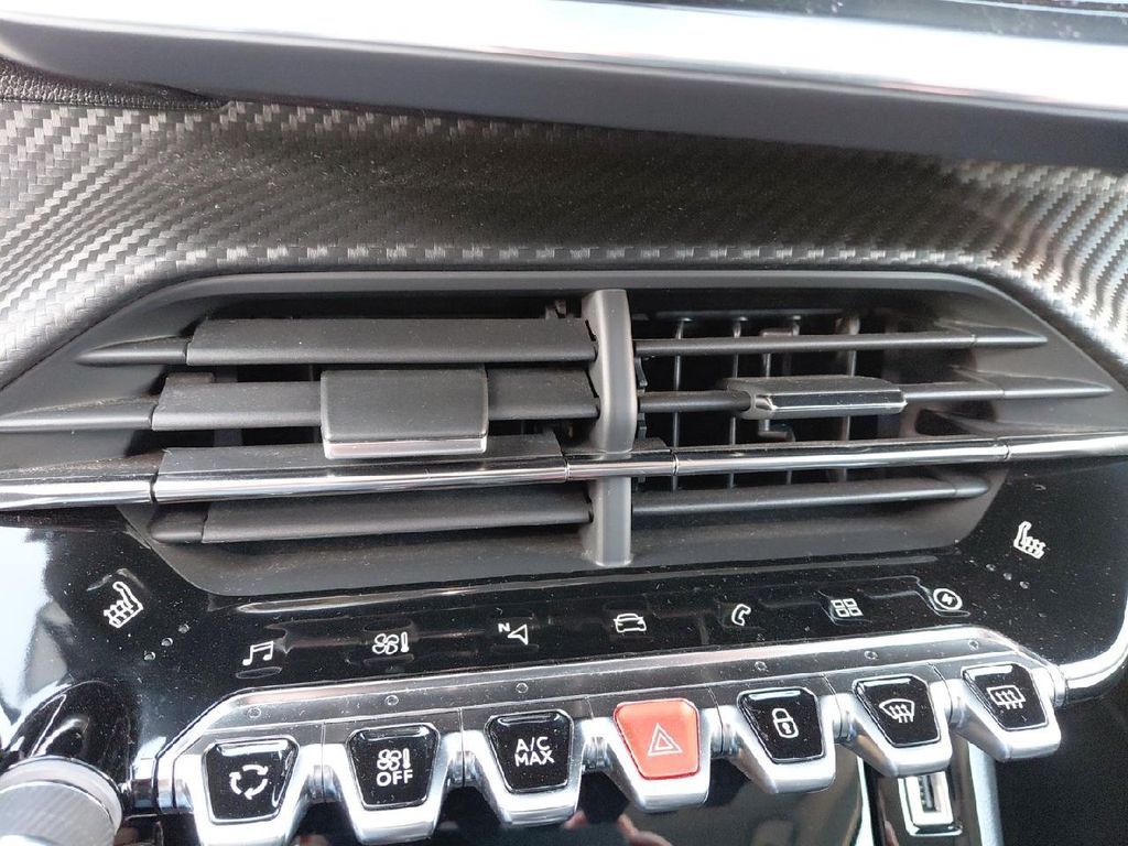 Peugeot 2008 2021