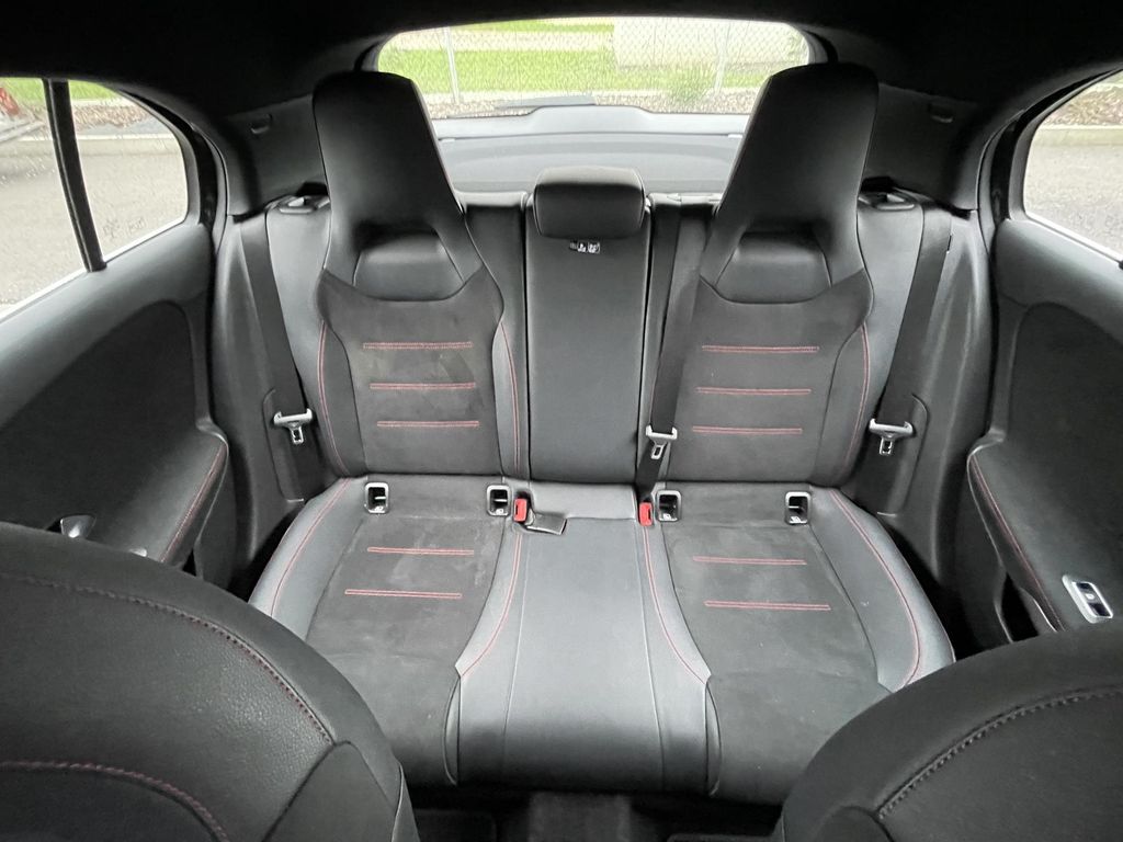 Mercedes-Benz A 180 2021