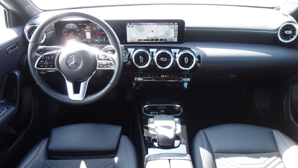 Mercedes-Benz A 200 2022