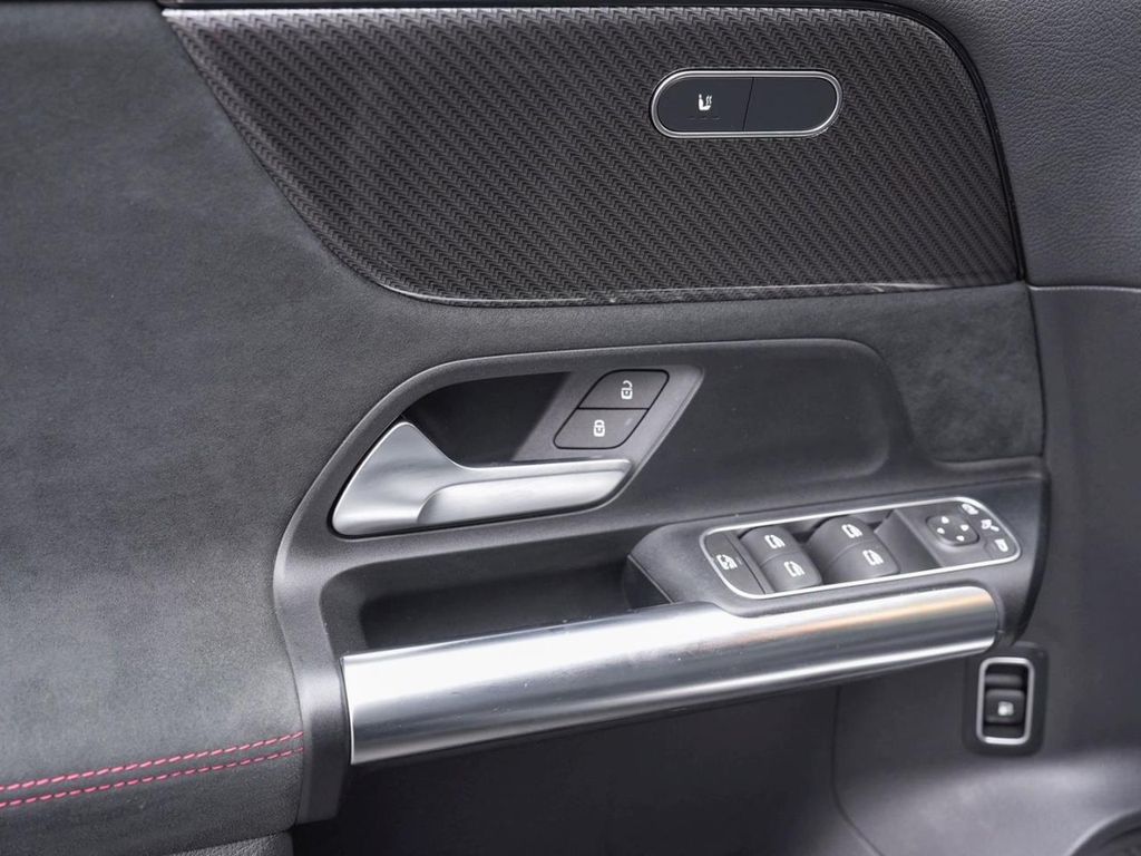 Mercedes-Benz GLA 250 2021