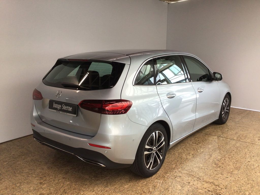 Mercedes-Benz B 200 2024