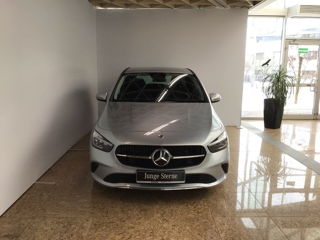 Mercedes-Benz B 200 2024