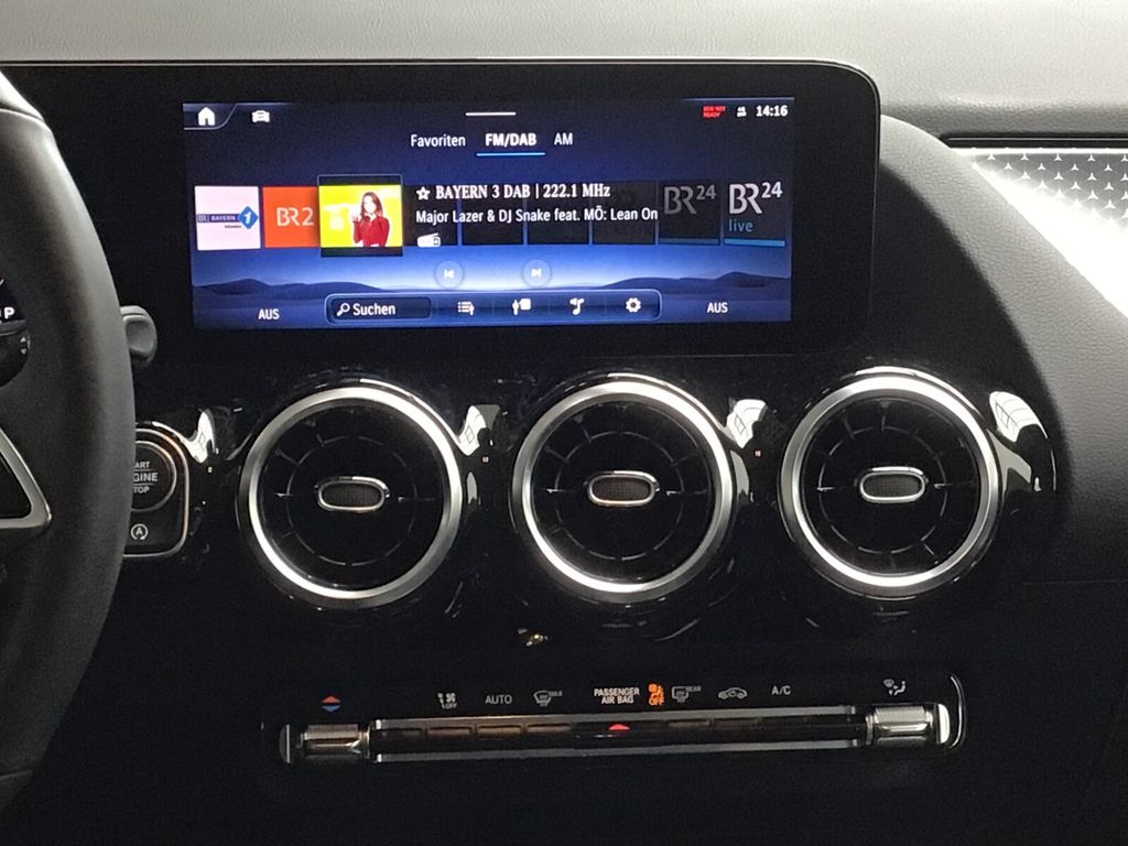 Mercedes-Benz B 200 2024