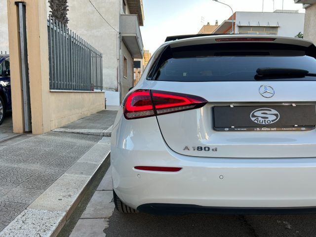 Mercedes-Benz A 180 2021