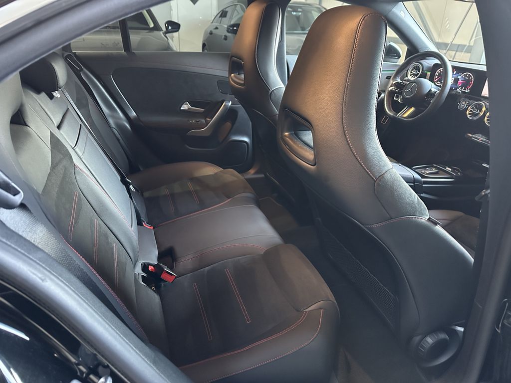 Mercedes-Benz CLA 200 2023