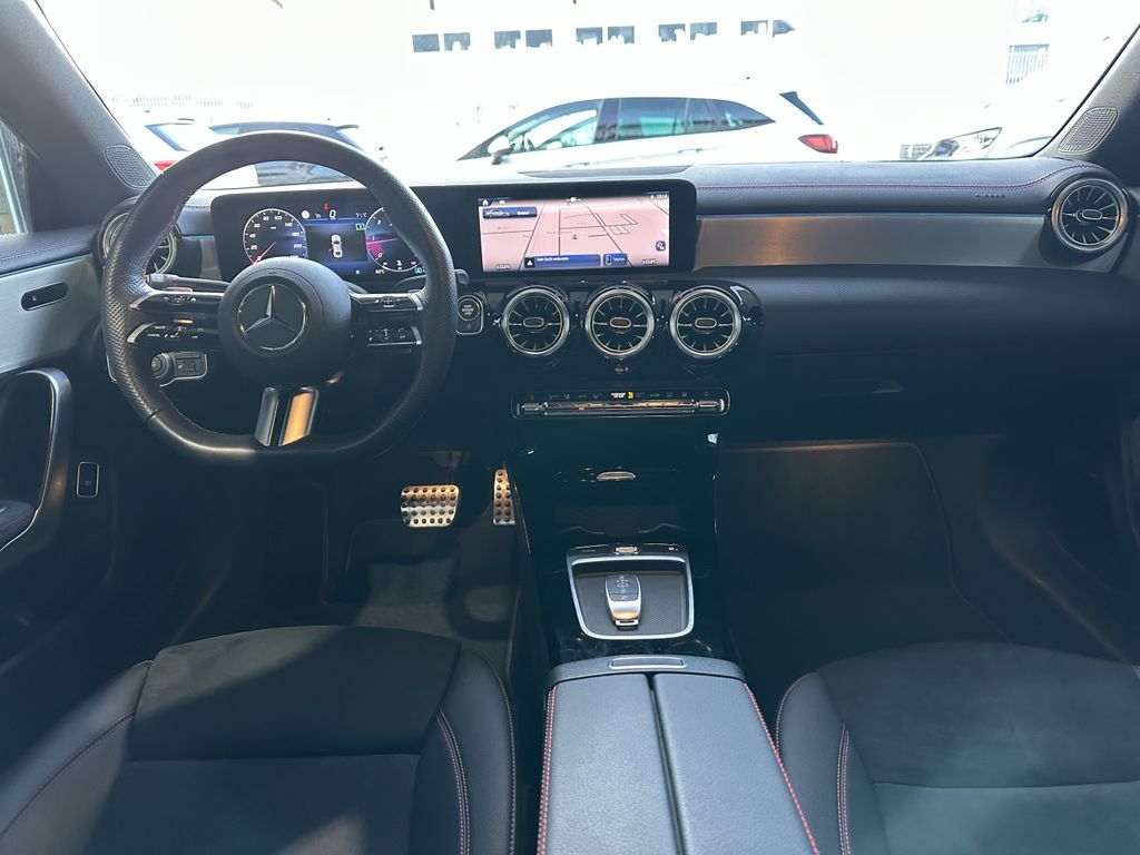 Mercedes-Benz CLA 200 2023