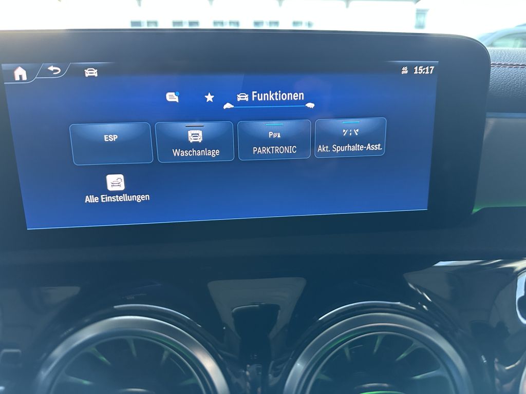 Mercedes-Benz CLA 200 2023