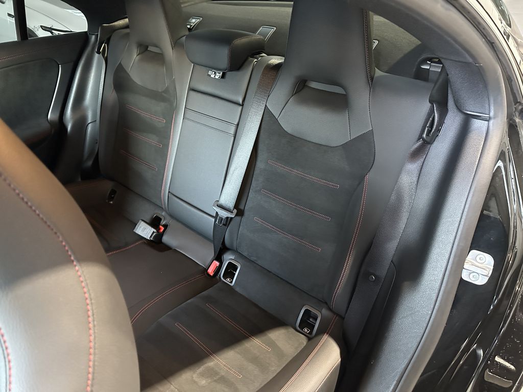 Mercedes-Benz CLA 200 2023