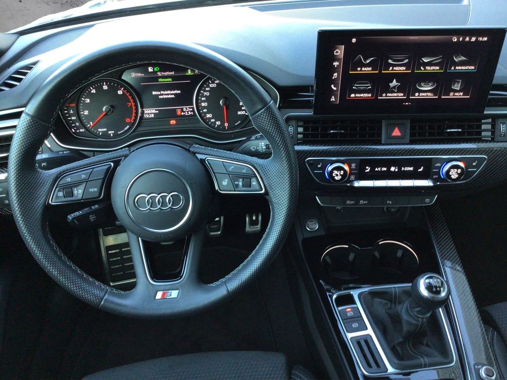 Audi A4 2022
