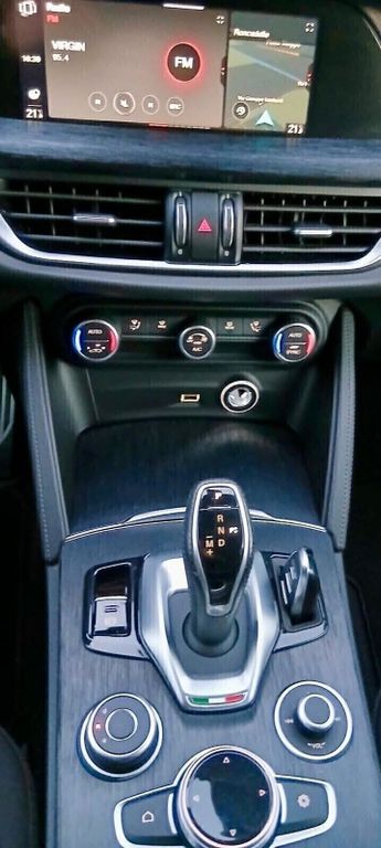 Alfa Romeo Stelvio 2023