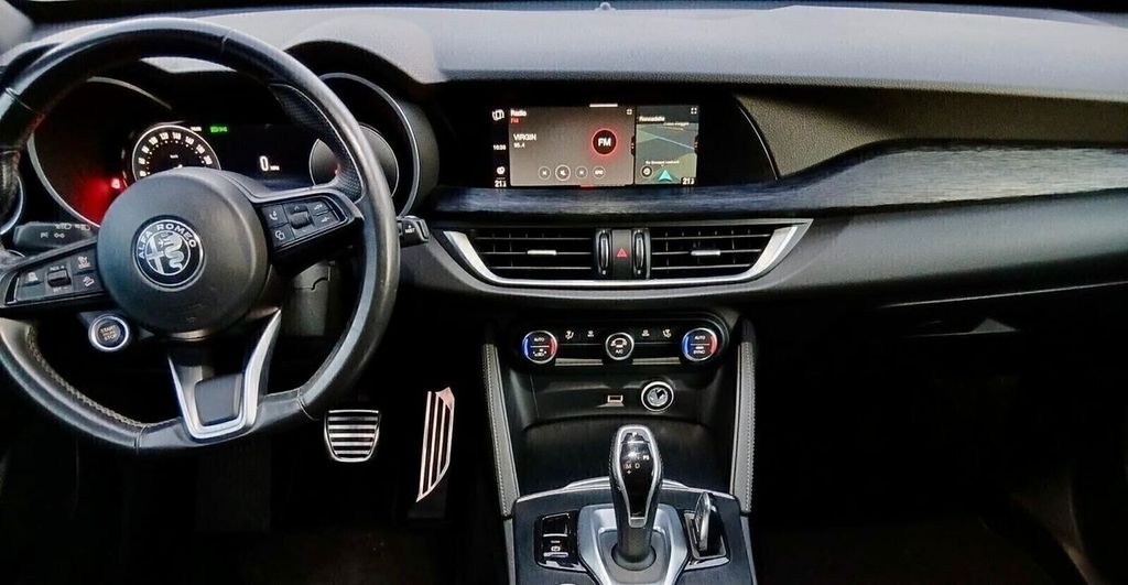 Alfa Romeo Stelvio 2023