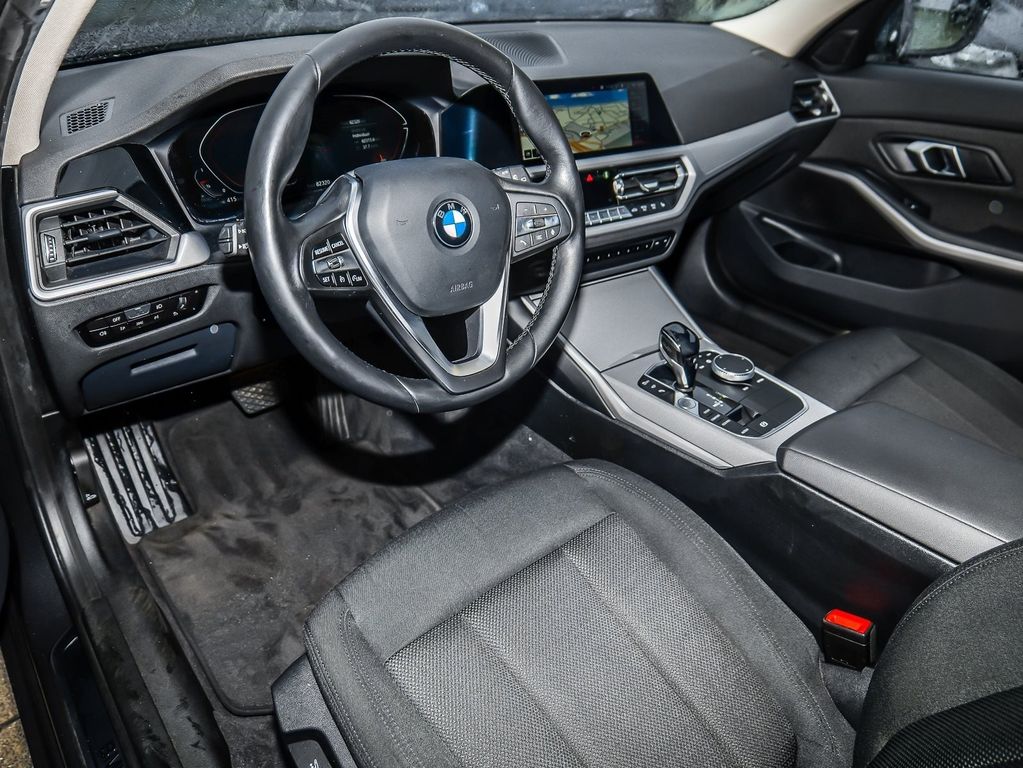 BMW 318 2021