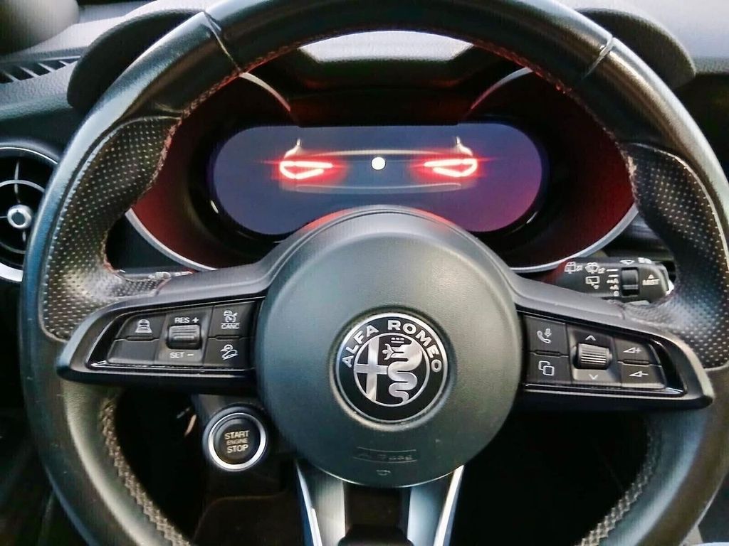 Alfa Romeo Stelvio 2023