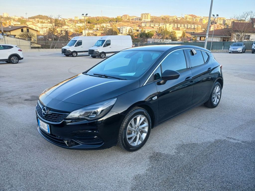 Opel Astra 2021