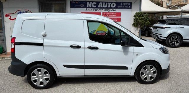 Ford Transit Courier 2023
