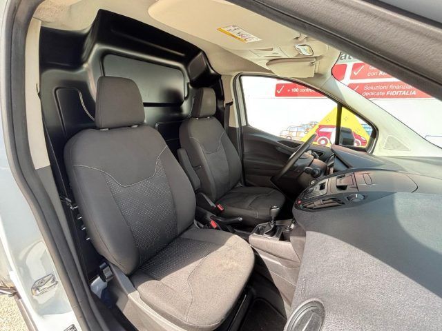 Ford Transit Courier 2023