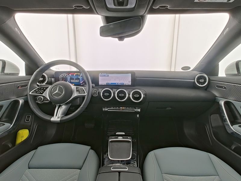 Mercedes-Benz CLA 180 2024