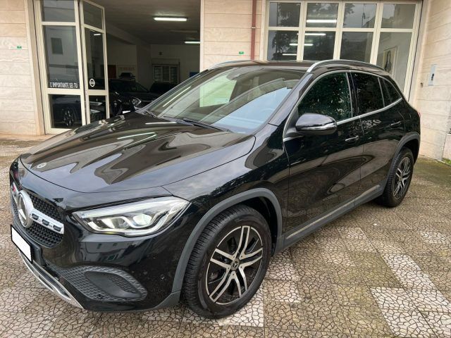 Mercedes-Benz GLA 180 2021