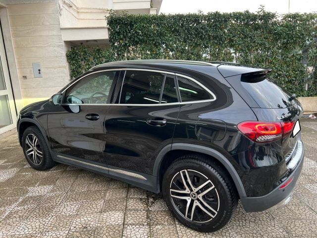 Mercedes-Benz GLA 180 2021