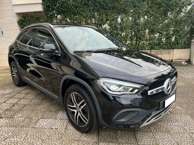 Mercedes-Benz GLA 180 2021