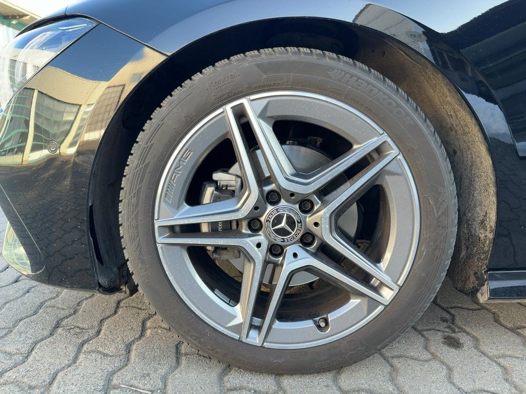 Mercedes-Benz CLA 180 2025