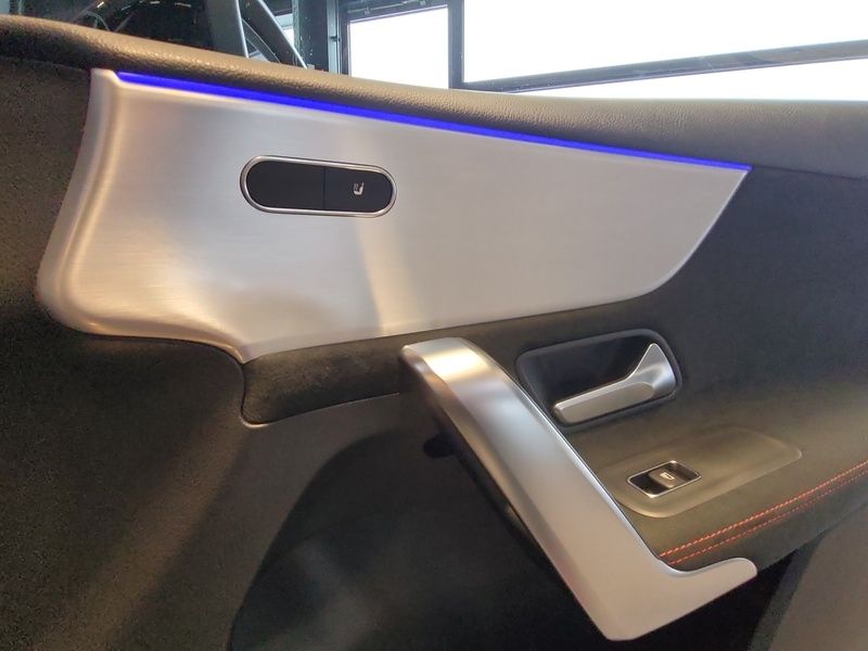 Mercedes-Benz A 250 2021