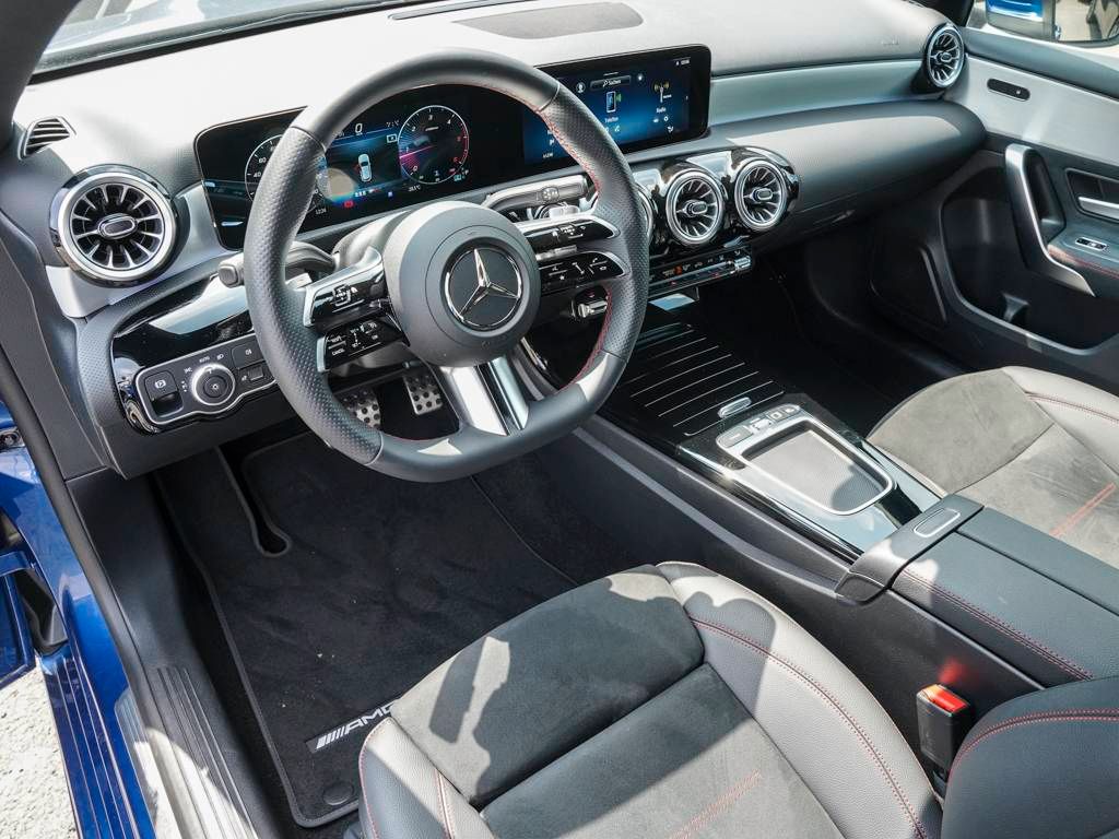 Mercedes-Benz A 200 2024