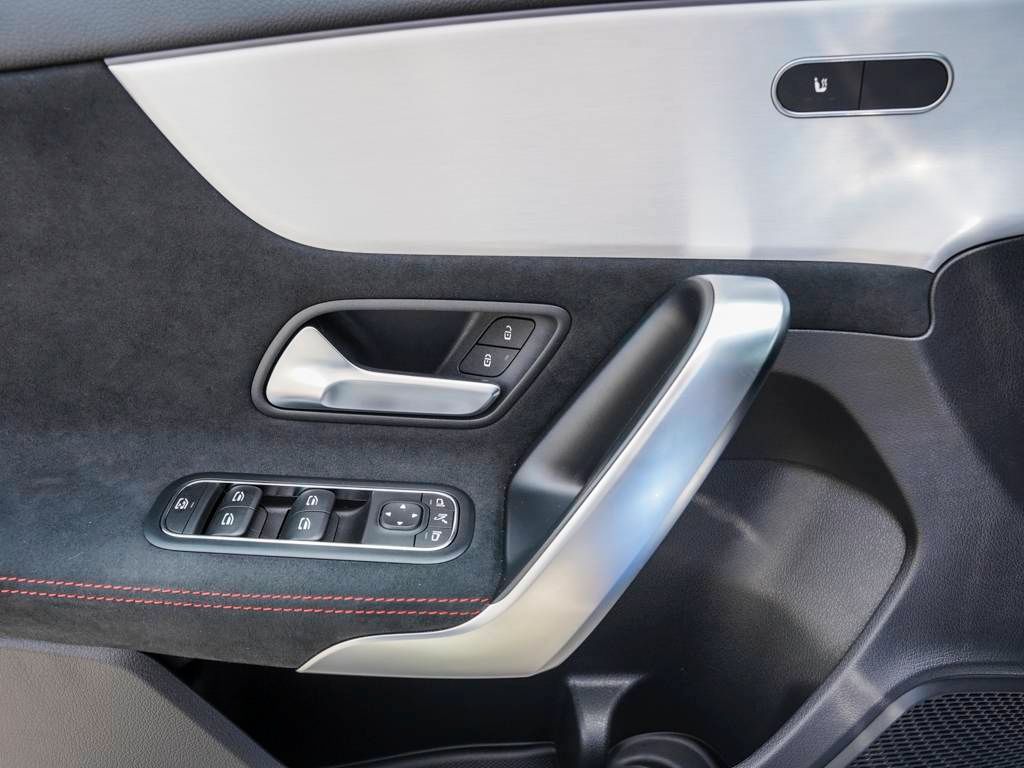 Mercedes-Benz A 200 2024