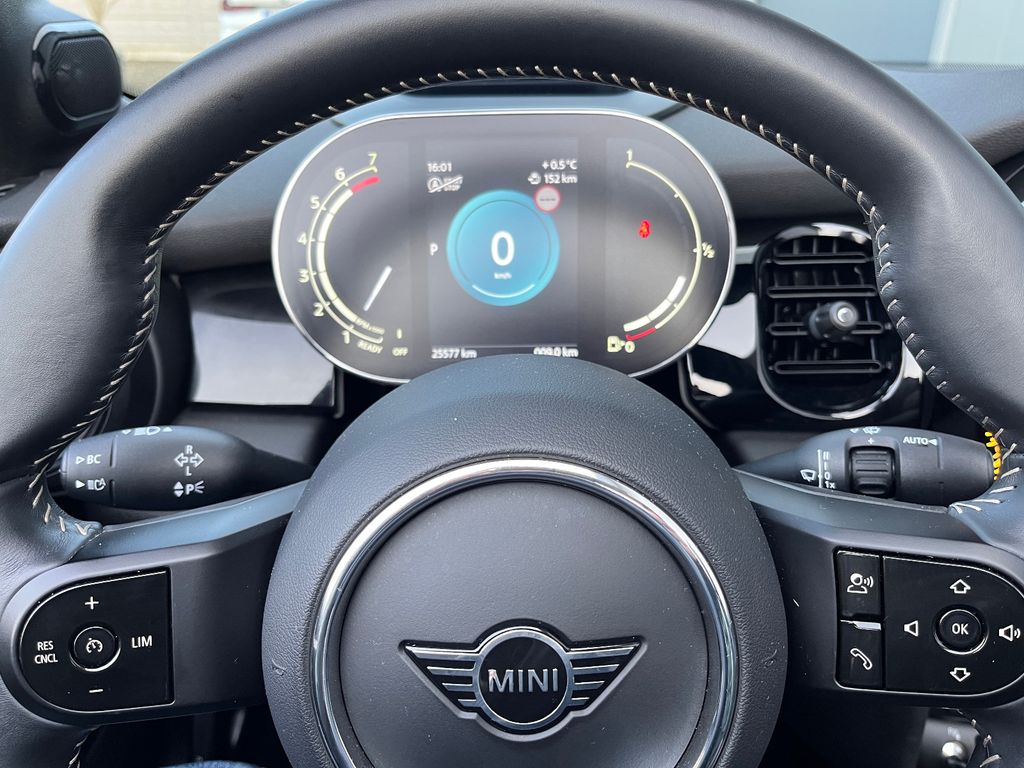 MINI Cooper Cabrio 2023