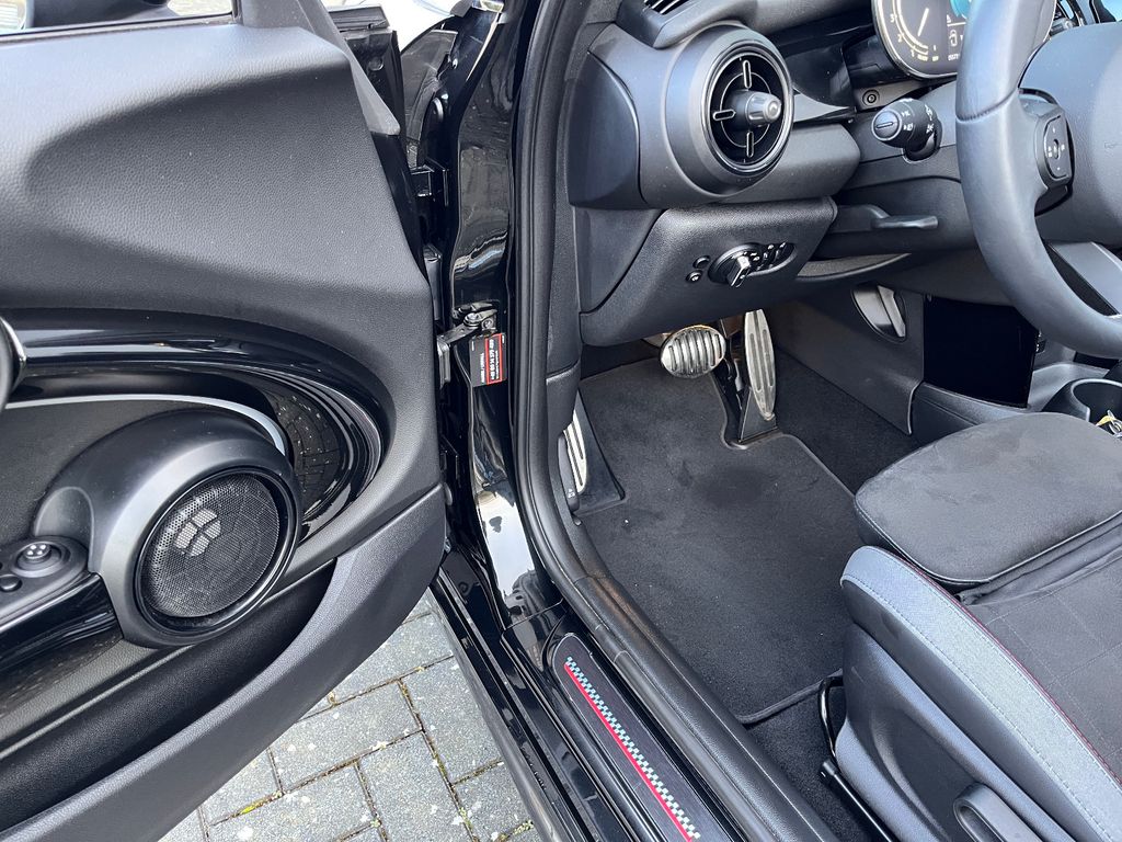 MINI Cooper Cabrio 2023