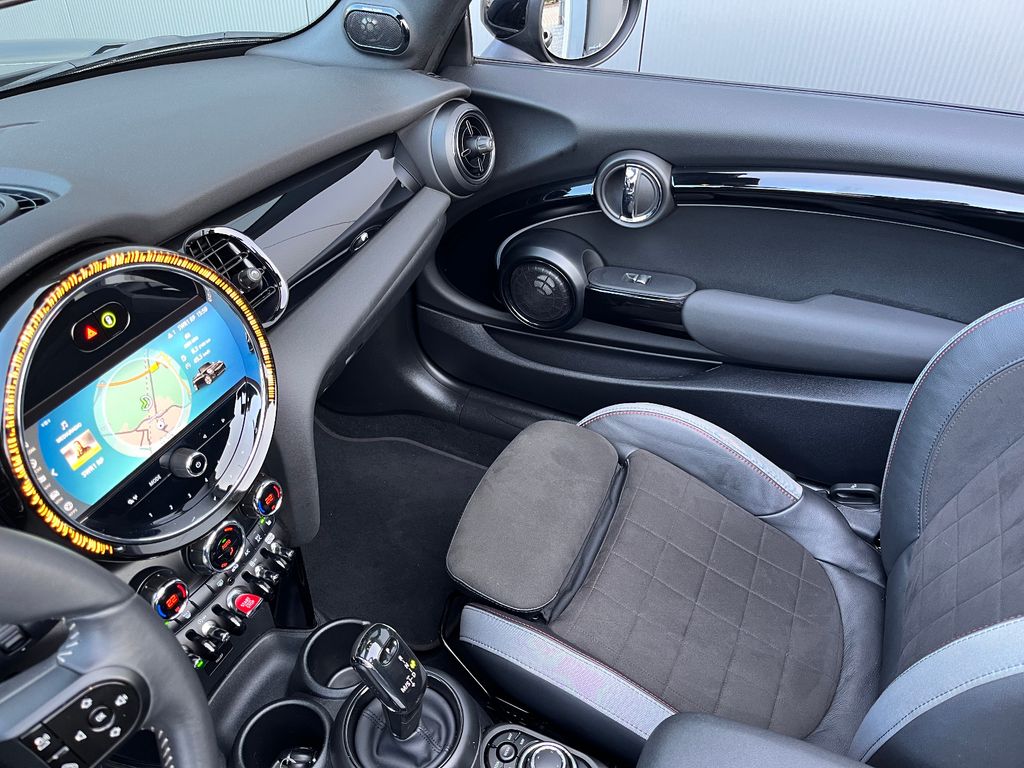 MINI Cooper Cabrio 2023