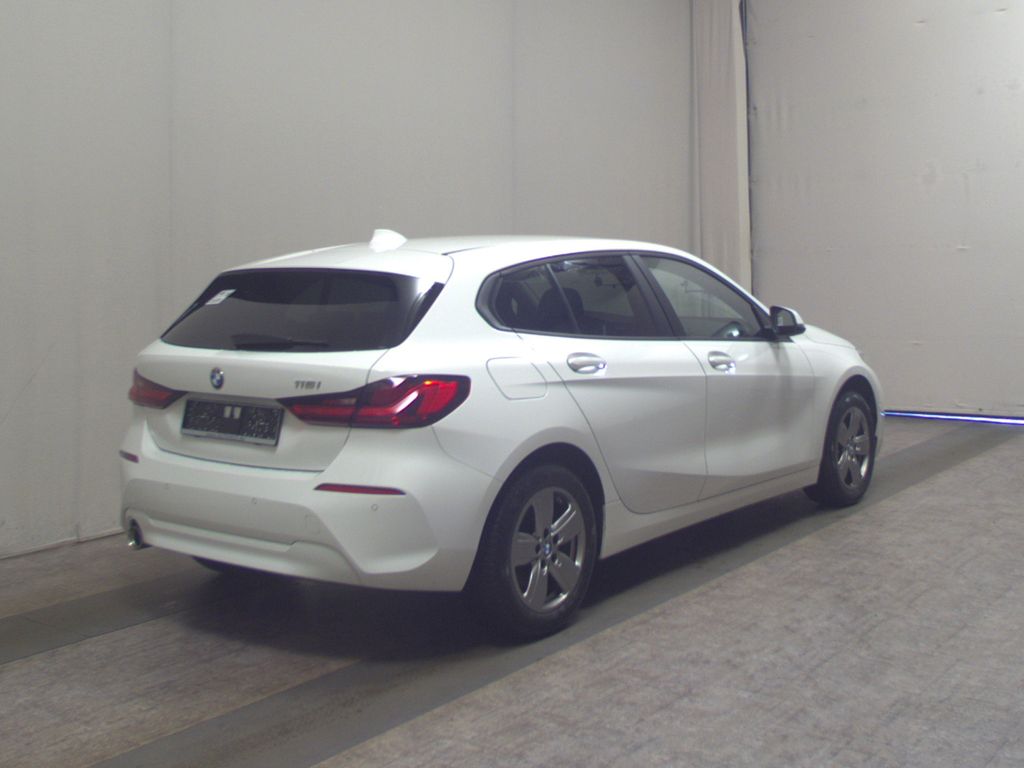 BMW 116 2024