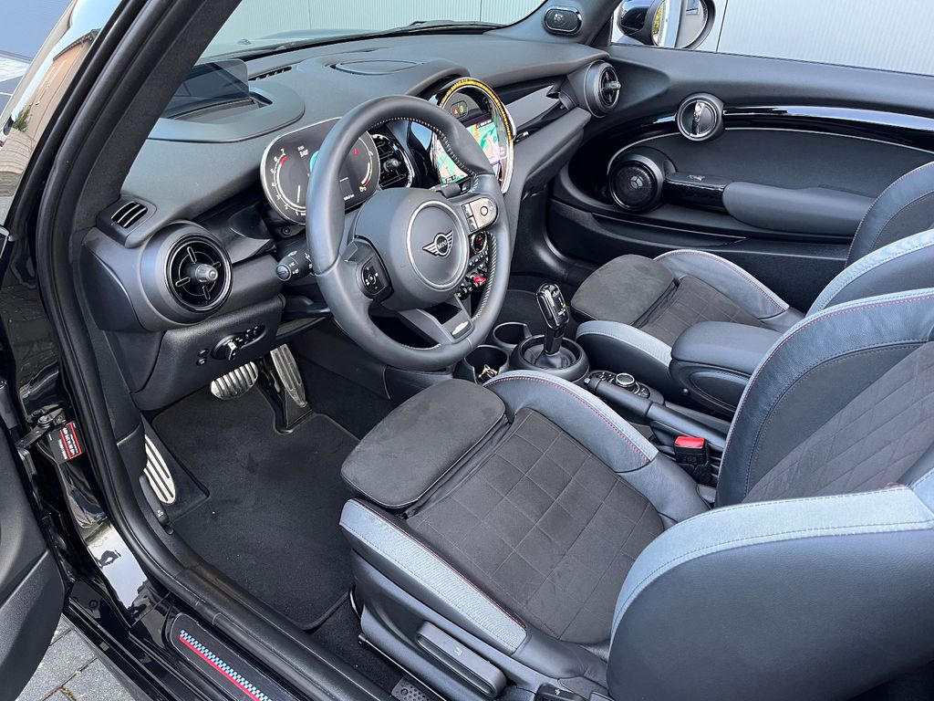 MINI Cooper Cabrio 2023