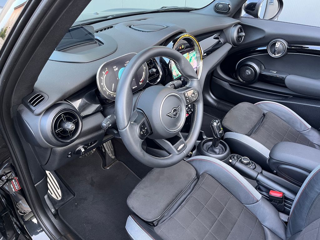 MINI Cooper Cabrio 2023