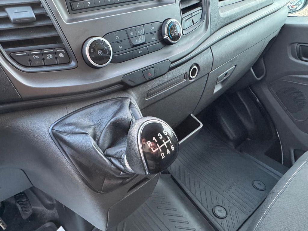 Ford Transit 2024