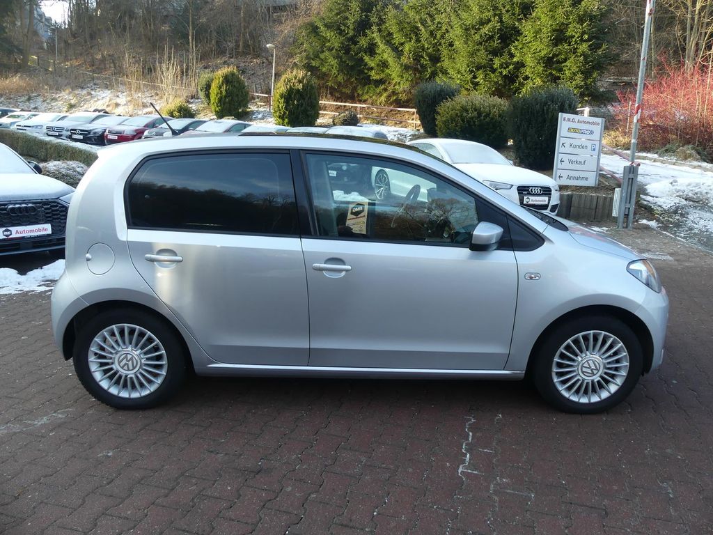 Volkswagen up! 2015