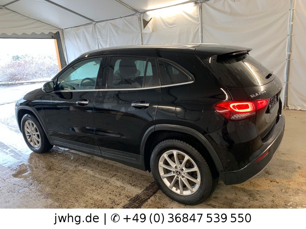 Mercedes-Benz GLA 250 2021