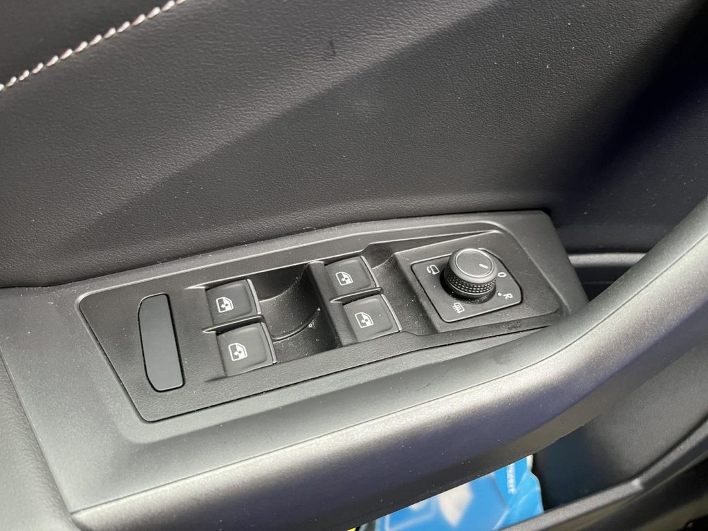 Volkswagen T-Roc 2024