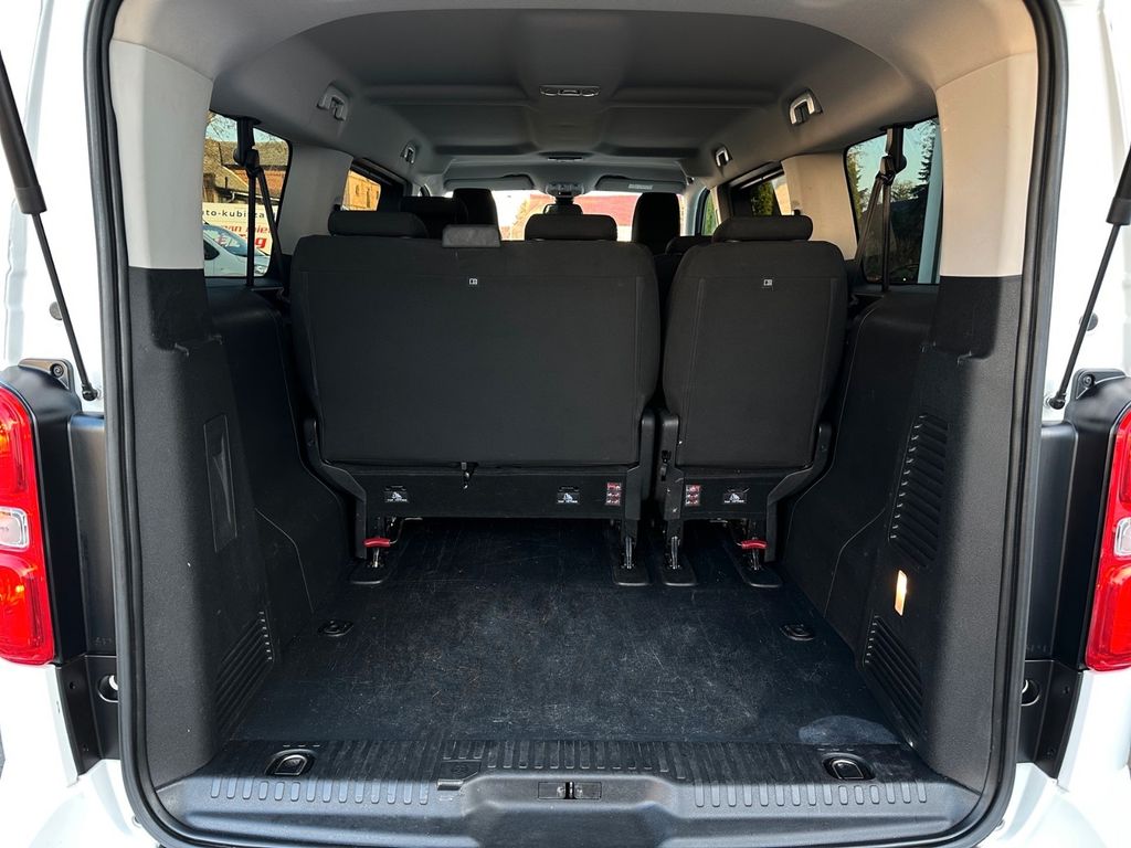 Peugeot Traveller 2020