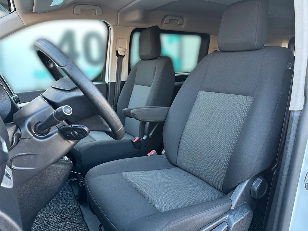 Peugeot Traveller 2020