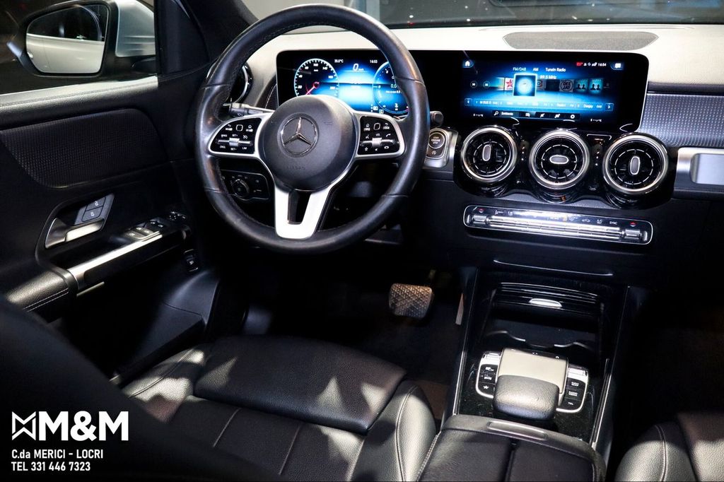 Mercedes-Benz GLB 200 2020