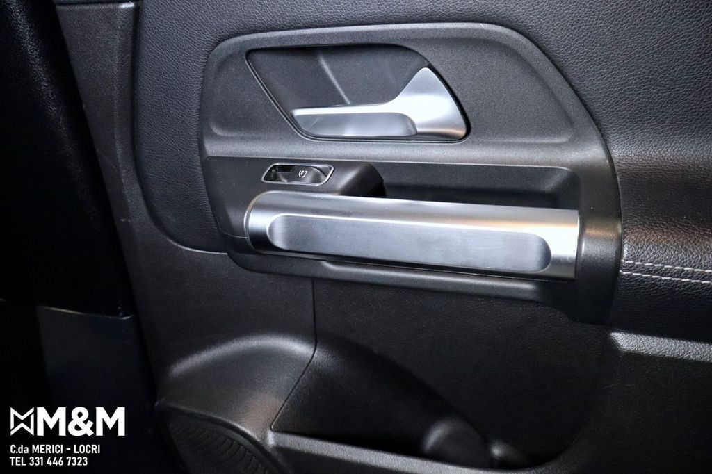 Mercedes-Benz GLB 200 2020