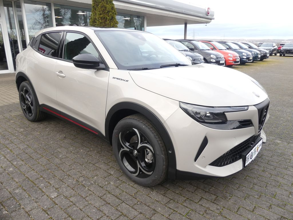 Alfa Romeo Junior 2025