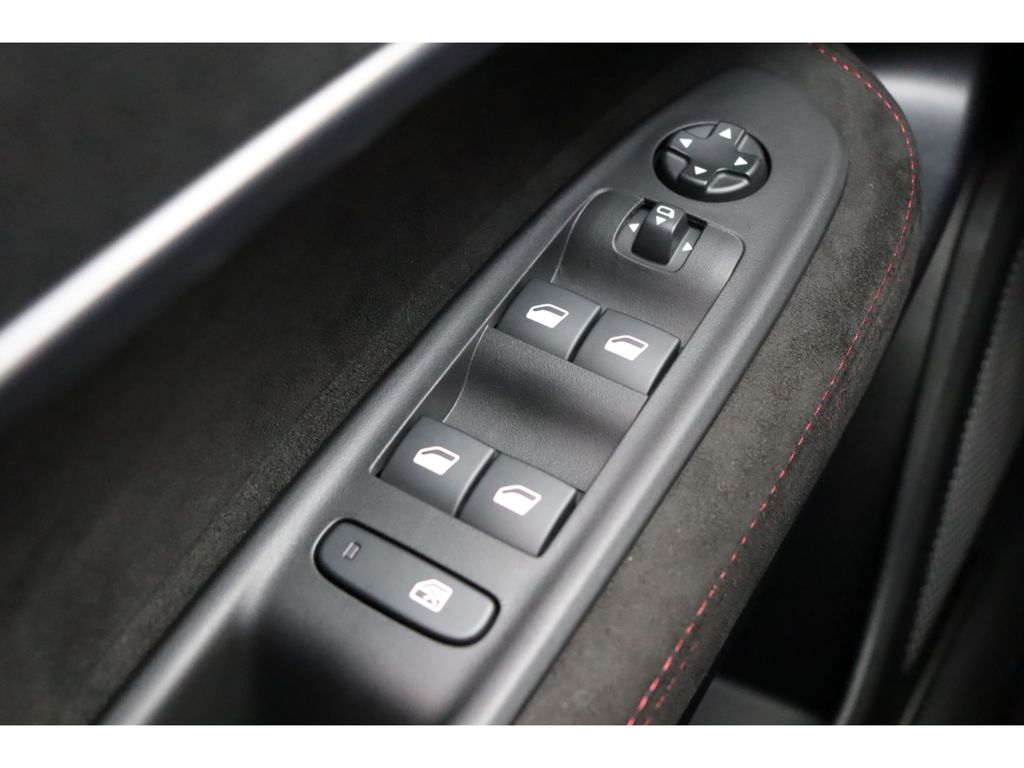 Alfa Romeo Junior 2026