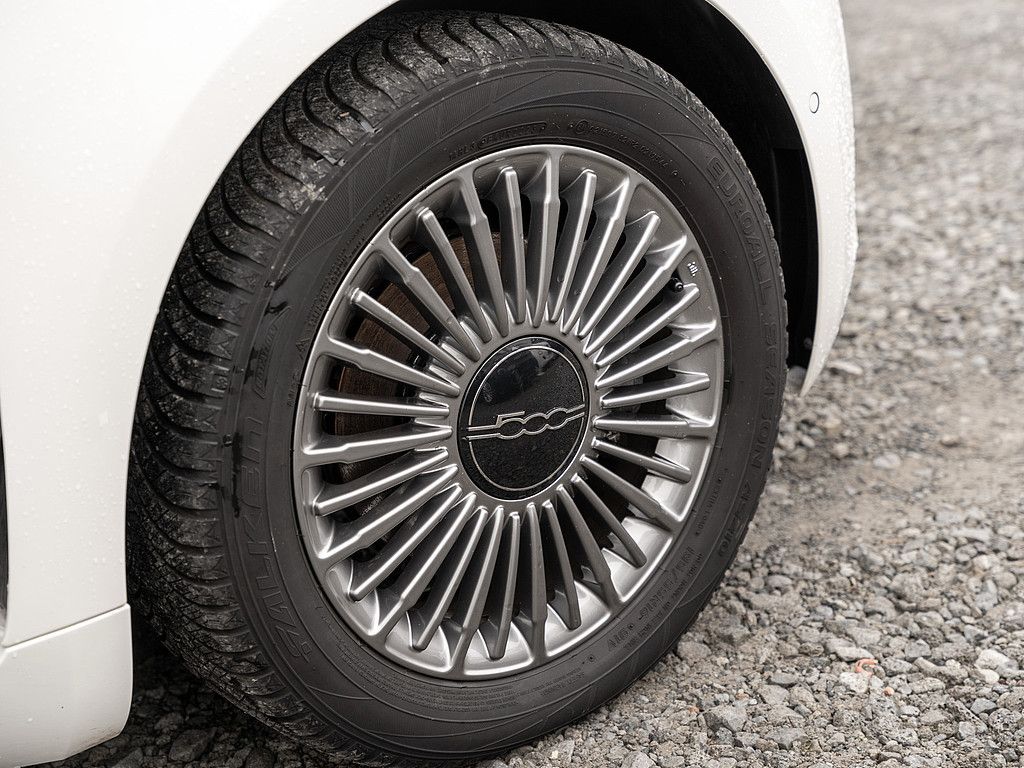 Fiat 500C 2023