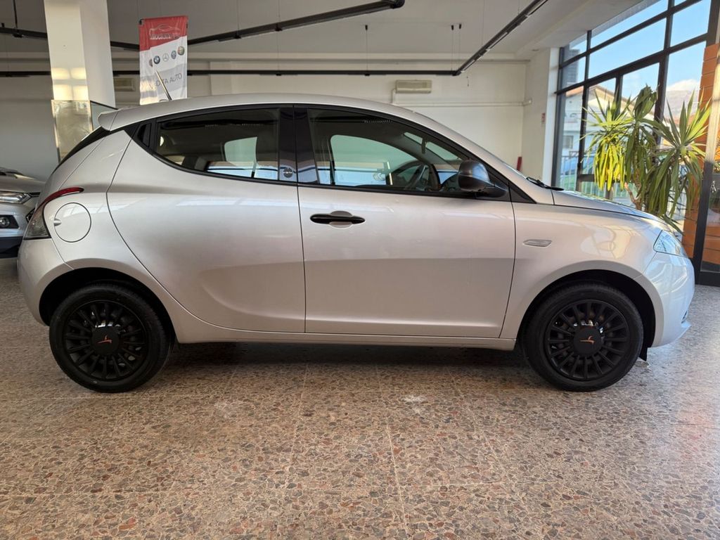 Lancia Ypsilon 2021