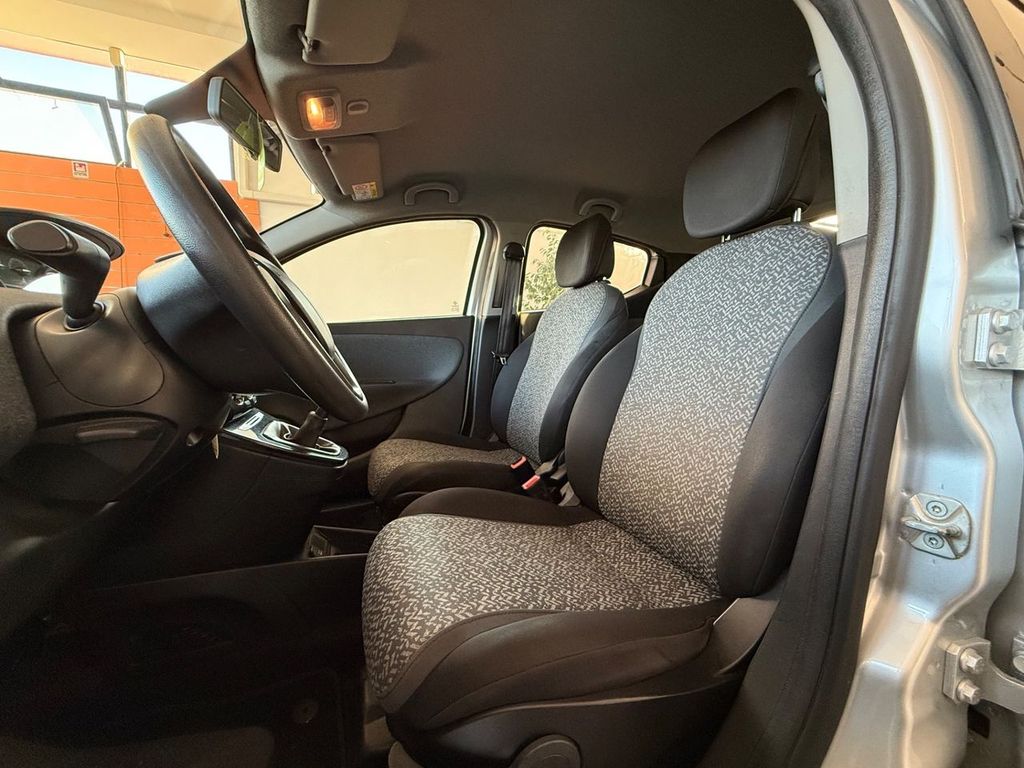 Lancia Ypsilon 2021